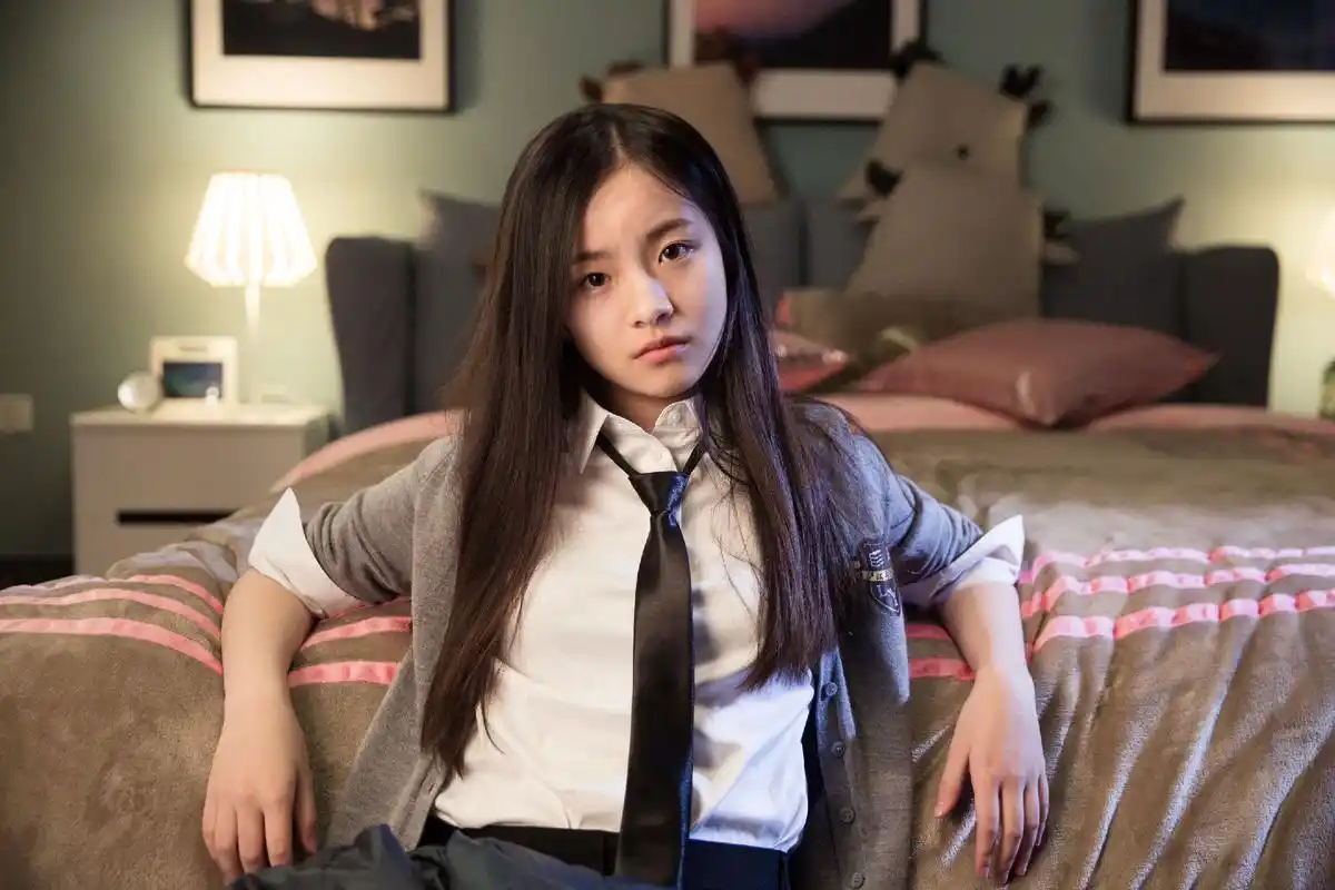 同学两亿岁:哇!宣墨被外星人附体了,原来她俩是同一个人啊