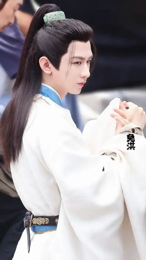 电视剧英雄志超话老师…我想看英雄志…#英雄志#cy#成毅