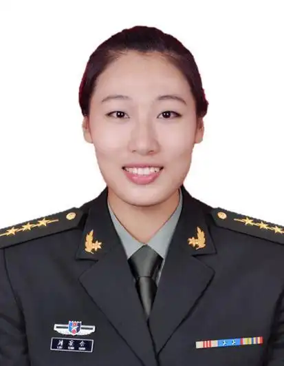 刘晏含改打接应杀伤力惊人,央视盛赞:如此短时间打成这样很不错