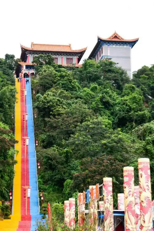 位于广东省东莞市樟木头镇观音山国家森林公园.