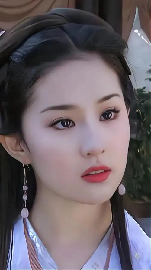 天龙八部刘亦菲饰演的王语嫣美若仙女