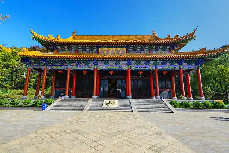 灵岩禅寺,位于 a target="_blank" href="/item/南京市">南京市 /a>