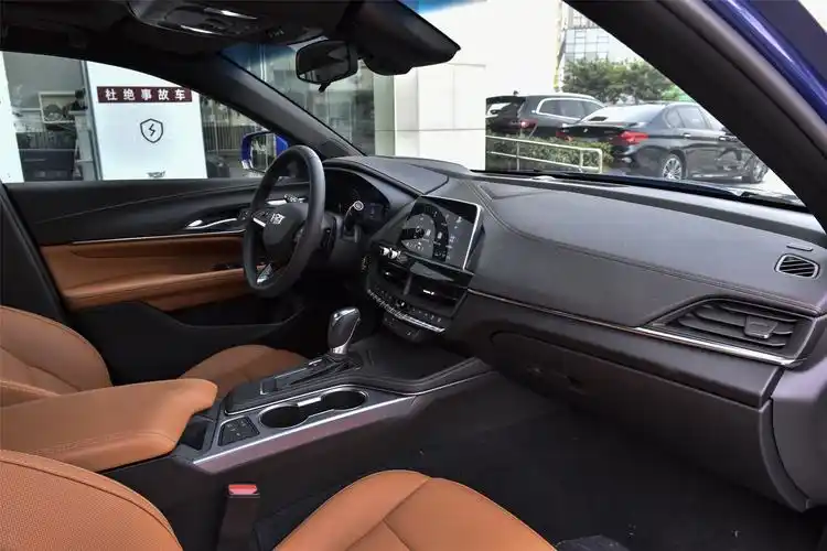 凯迪拉克ct4内饰-轴距-扭矩-易车