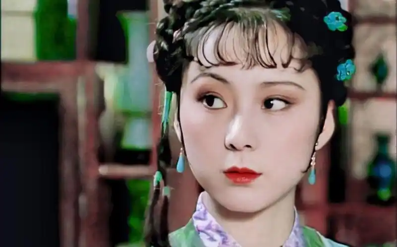 重温经典一曲月满西楼晴雯画面