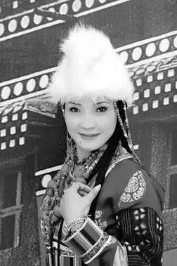 金珠卓玛踏歌而来图