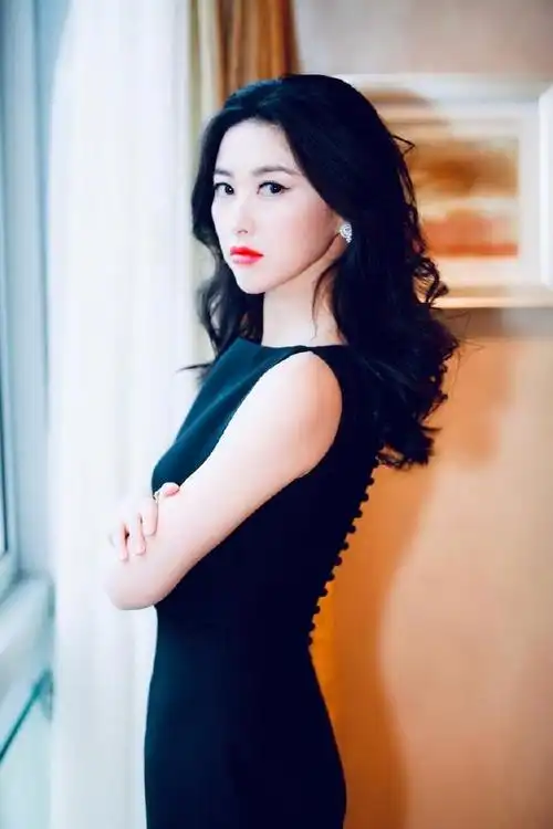 精英律师朱珠智慧美女律师的独立魅力引领女性勇敢追梦