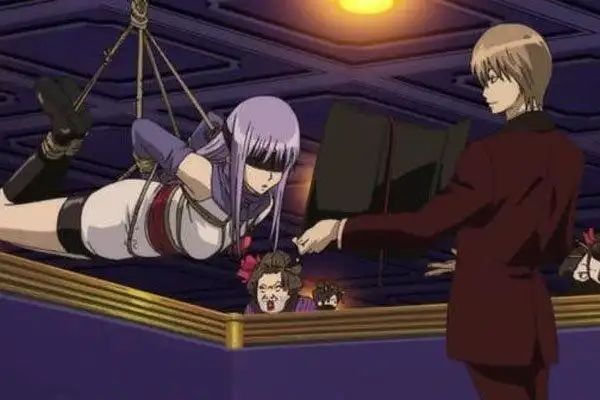 二次元美女被丝带缠绕 被胶带绑住的动漫美女