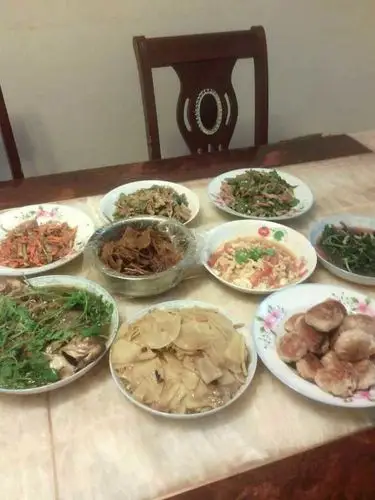 云山诗意北门 云山诗意北门 请朋友吃饭,在家自做的菜品,朋友称赞好吃