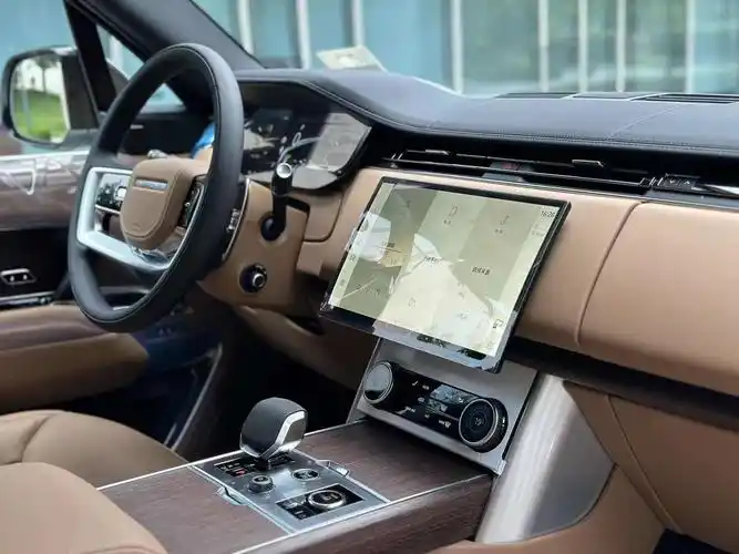 预计2022年亮相全新路虎揽胜的路试谍照曝光