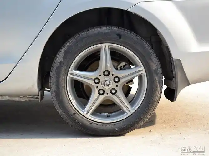 8mt lx--轮胎整体(后轮) / 124