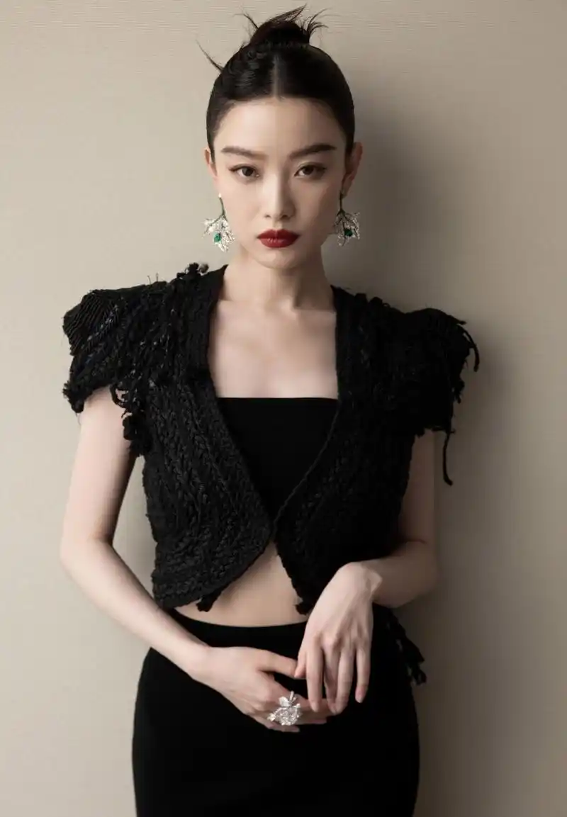 02van02der02kemp2023春季系列礼服出席北影节开幕红毯造型