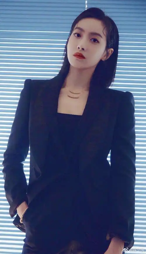 女生穿西装有多帅