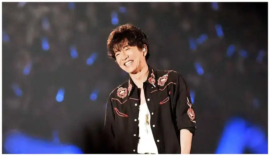 年轻20岁47岁木村拓哉为演唱会疯狂举铁录视频大秀肌肉太撩人