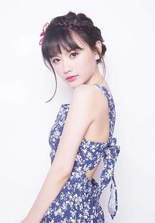 南笙甜美乖萌写真曝光 俏皮灵动清新鬼马