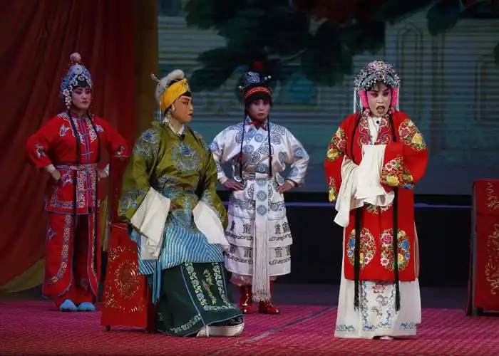 上党落子穆桂英大破洪州在潞州剧院上演