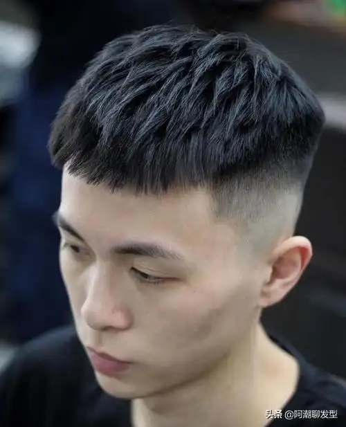 中短发发型2021年最新款男(30至40岁男短发最新发型)-星座梦城