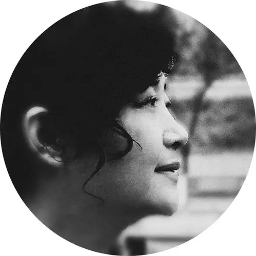 《诗林》头条诗人 | 蓝蓝:我和我属于的