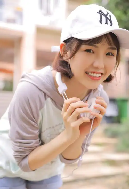 性感美女时尚写真:运动阳光,青春活力,甜美可爱,养眼迷人!