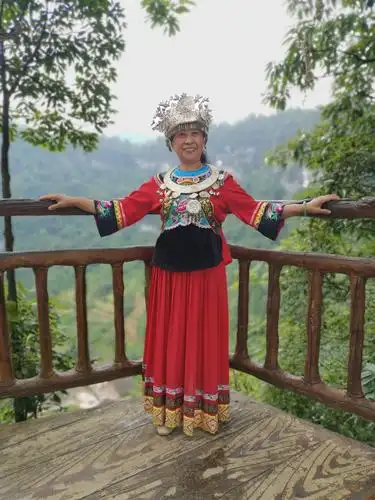 土家姑娘吆吆哒