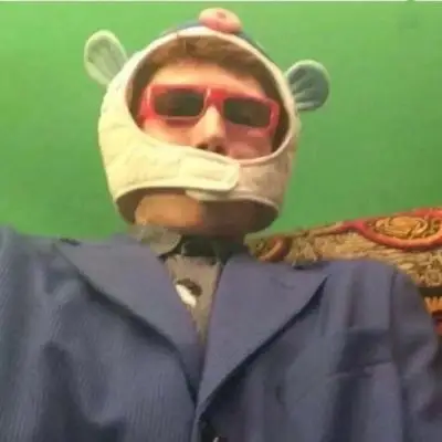 戴眼镜真人搞怪头像到哪里都好全力以赴就好慕楚熙