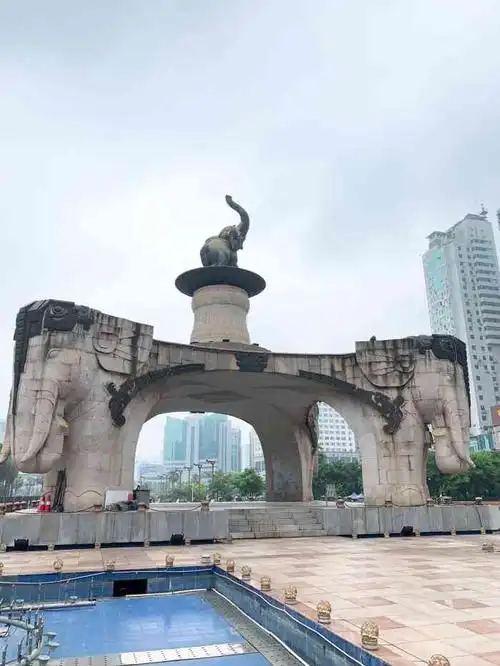 金湖广场-"金湖广场原名叫五象广场,后来南宁开发五象.