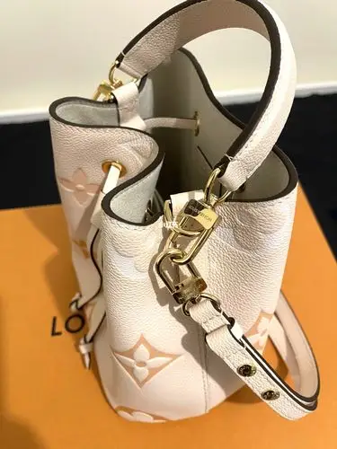 lv neonoe bb lv水桶包 2021春夏_路易威登怎么样_水桶包_neonoe_生日