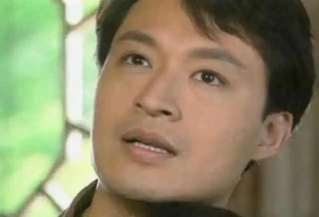 60岁马景涛久违露面弯腰感谢网红设宴款待显谦卑喝酒喝到脸红