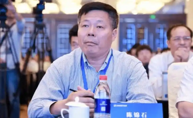 南通低调富豪:穷小子白手起家,致富后投身慈善,积极建设家乡_陈锦石