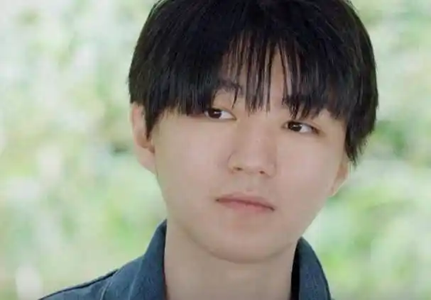 24岁王俊凯首次在节目中喝酒,双下巴变胖了,感叹:面对镜头紧张_变化