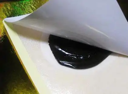 贴狗皮膏药贴完有痘痘 贴狗皮膏药贴完有痘痘正常吗