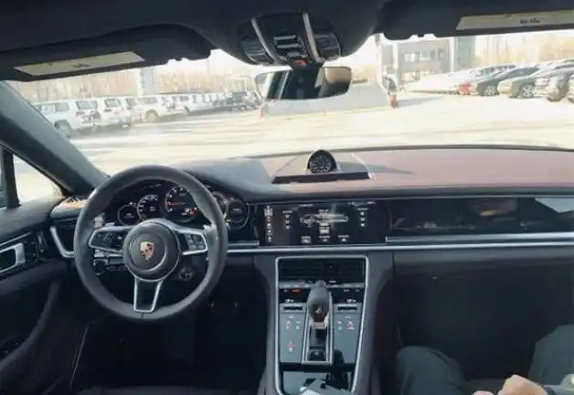 保时捷帕拉梅拉中控