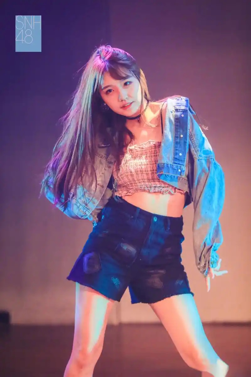 【 snh48 郭爽生日公演返图】郭家有女初长成,娇俏可人及倾城;借问