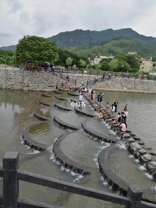 揭西龙潭关山村