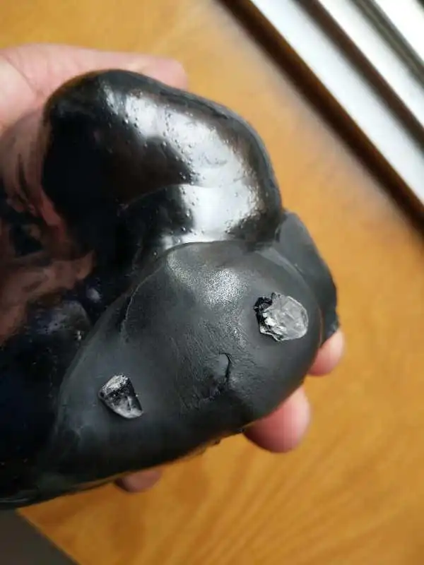 稀世珍宝:罕见的陨石钻石