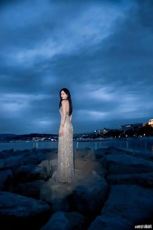 星河|礼服|红毯|人鱼公主|巴黎时装周_网易订阅