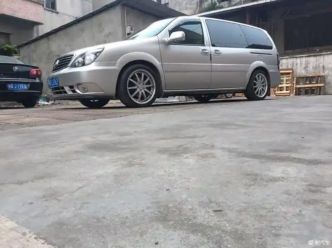 09陆尊改装刹车轮毂避震