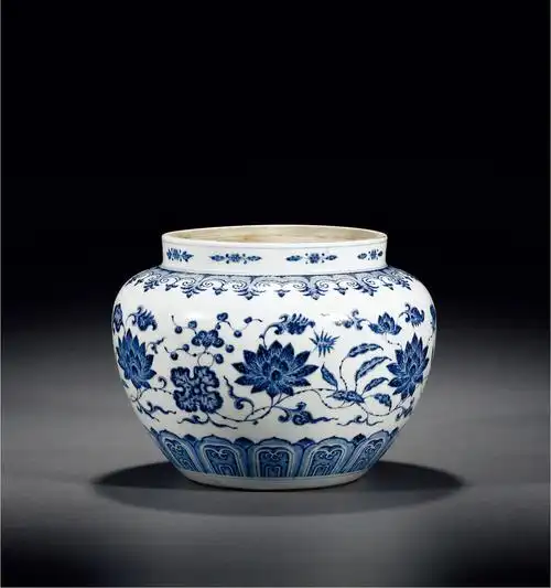 清雍正·青花缠枝莲纹罐