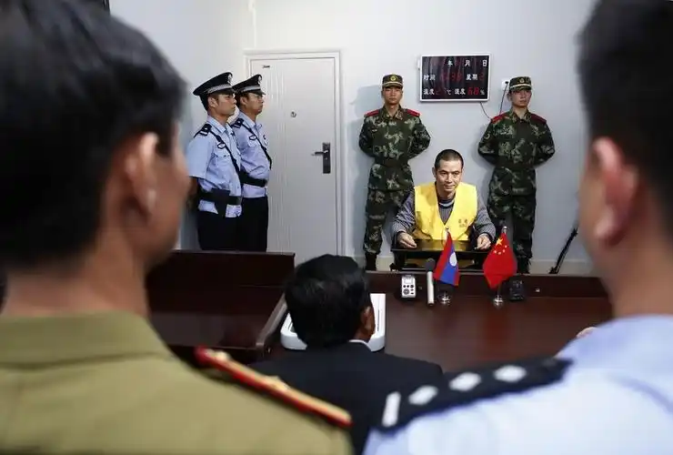 湄公河惨案主犯被提审面带微笑[组图]