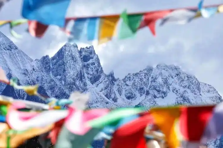 香格里拉梅里雪山雨崩包车