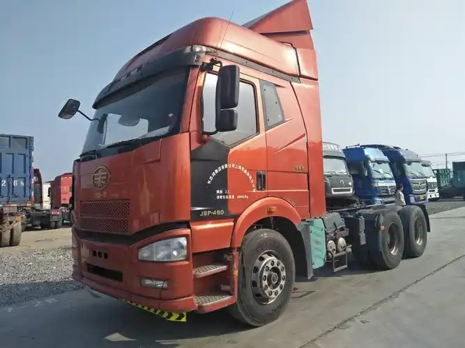 二手拖头车解放j6轻型双驱13米平板车