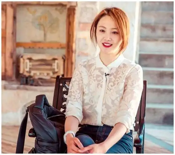 花儿与少年郑爽有5套服装图3很呆萌最后一张真的好迷人