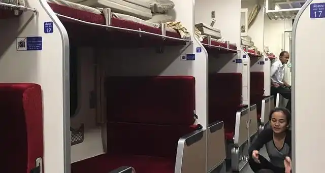 d782—等卧和二等卧区别