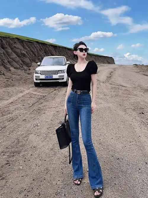 百搭喇叭裤穿搭自带修腿功能的喇叭裤