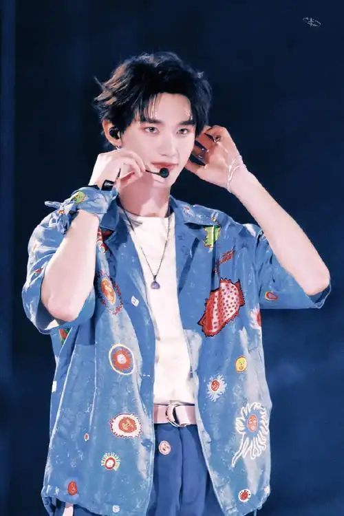 #丁程鑫理想之途演唱会##丁程鑫演唱会舞台饭拍#