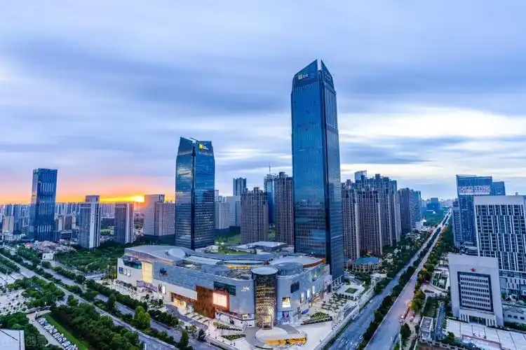 万象城告万象城小区法院判赔100万