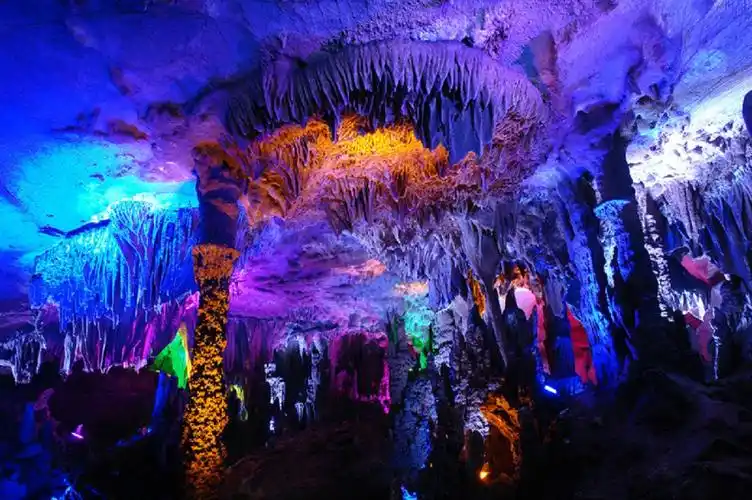 阳朔金水岩景区