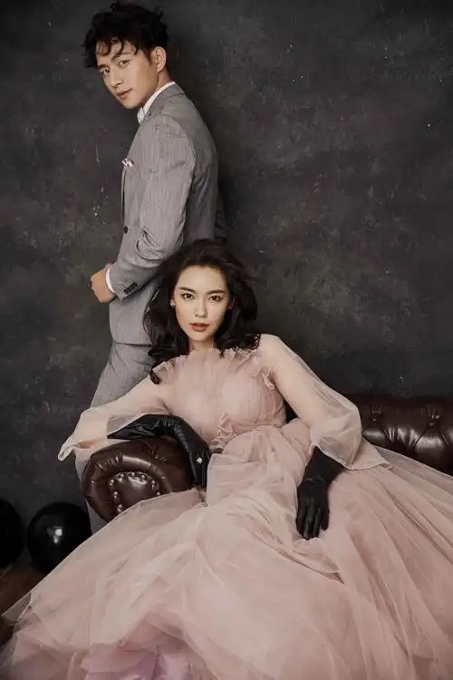 名伶个性婚纱照-杭州婚纱摄影排名在排行榜前十名哪家好|杭州拍个性