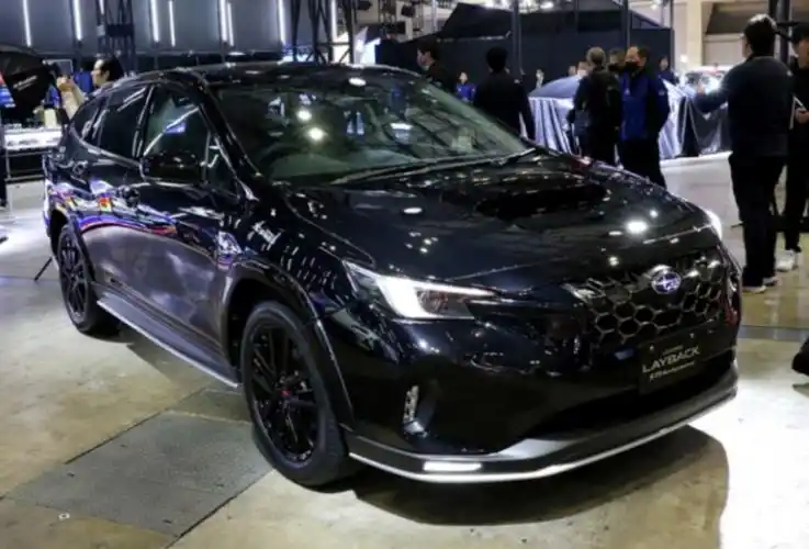 黑色车身涂装更加运动全新斯巴鲁levorglayback实车非常帅气