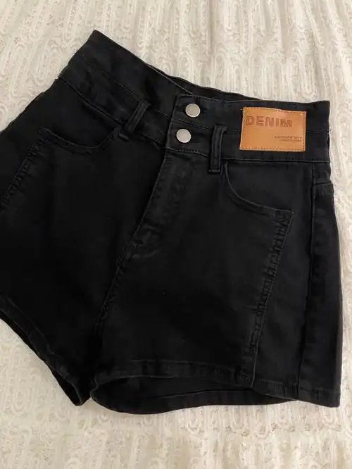 谁还没有黑色高腰牛仔短裤都会伤心的ok