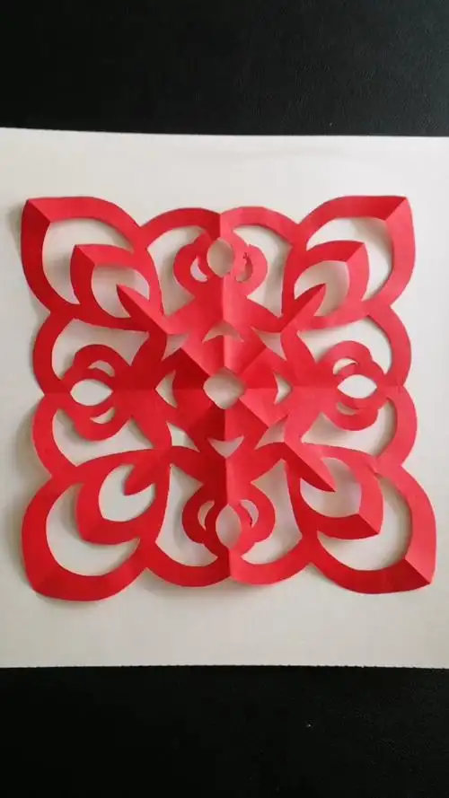 剪纸#手工剪纸四角窗花